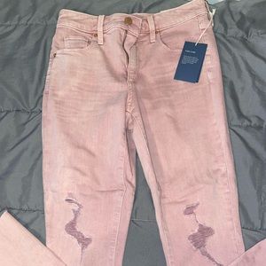 Brand New. Junior Ripped High Rise Skinny Jeans